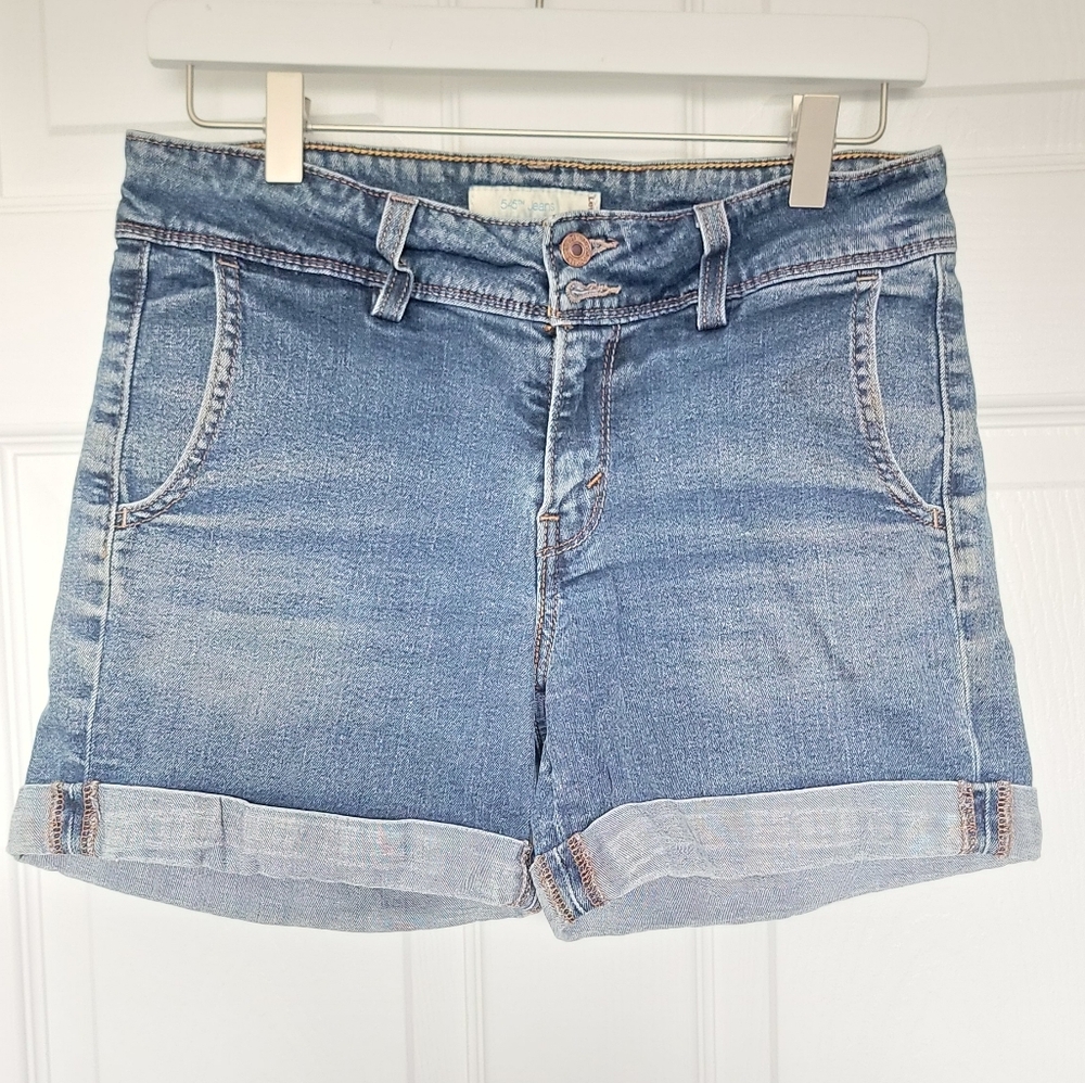 Levi's Cuffed Demin Shorts